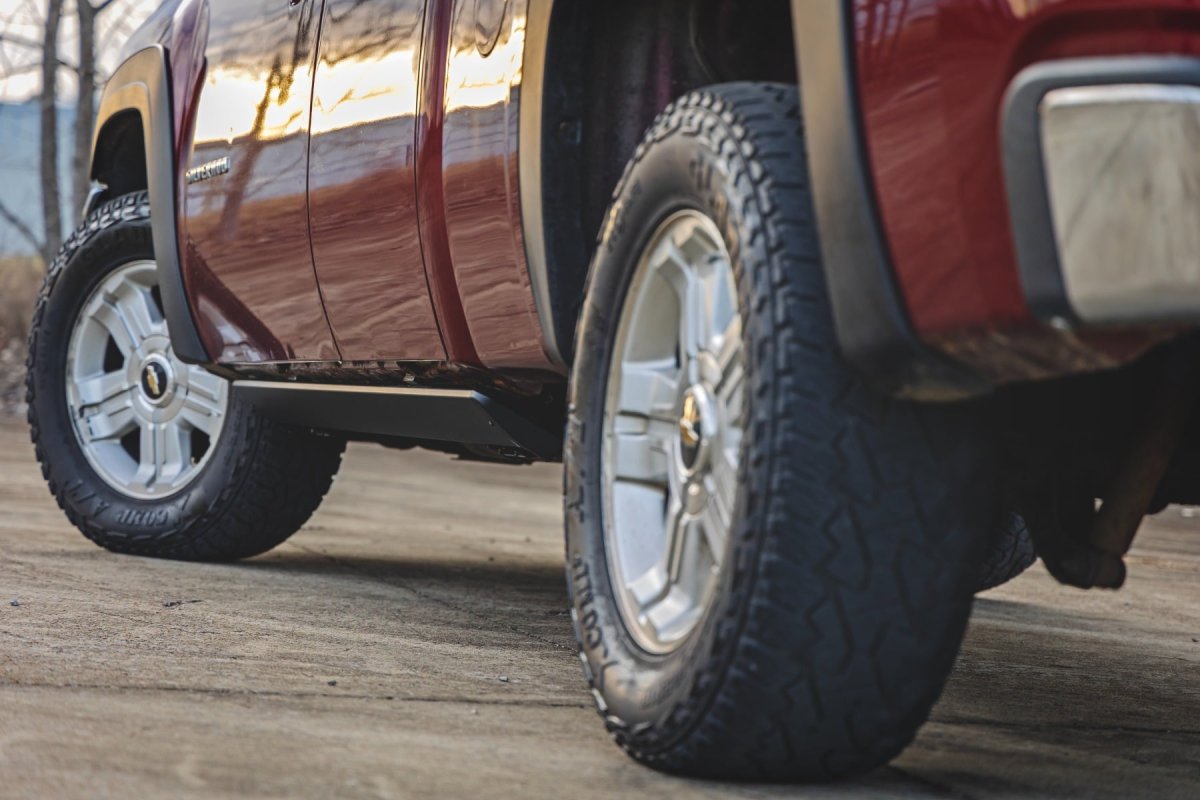 GMC Sierra 3500 HD Power Running Boards - Rough Country - HT-Series, Double Cab - '15-'19